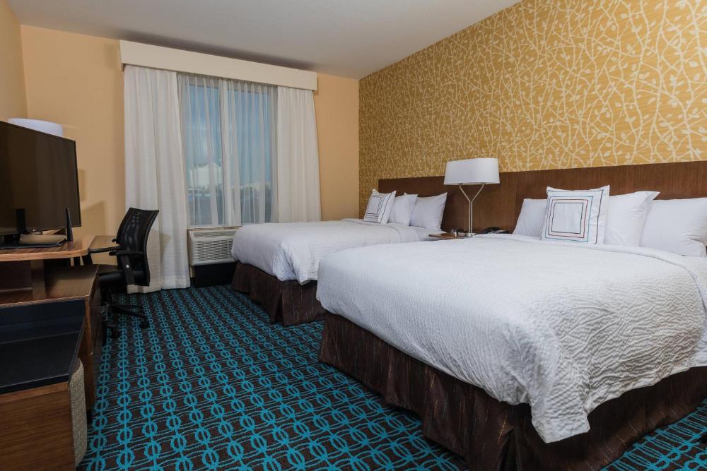 Queen Room with Two Queen Beds - Communication Assistance interior